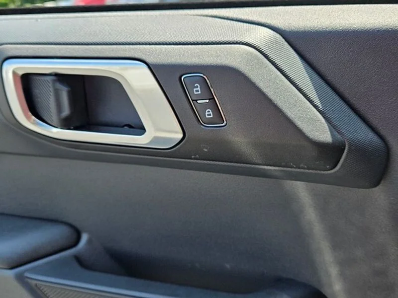 2025 Ford Bronco 4-Door Base - Photo 31