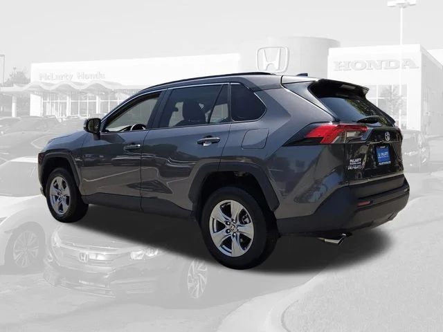 Used 2025 Magnetic Gray Metallic Toyota XLE image 3