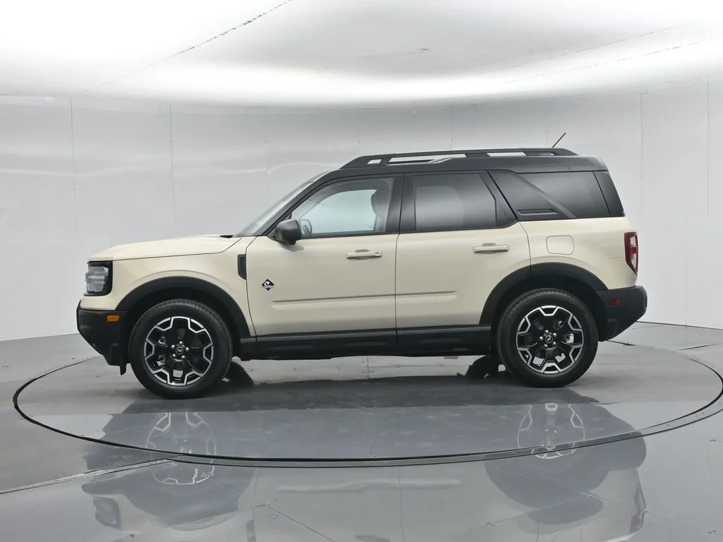 Certified Used 2025 Beige Ford Outer Banks image 32