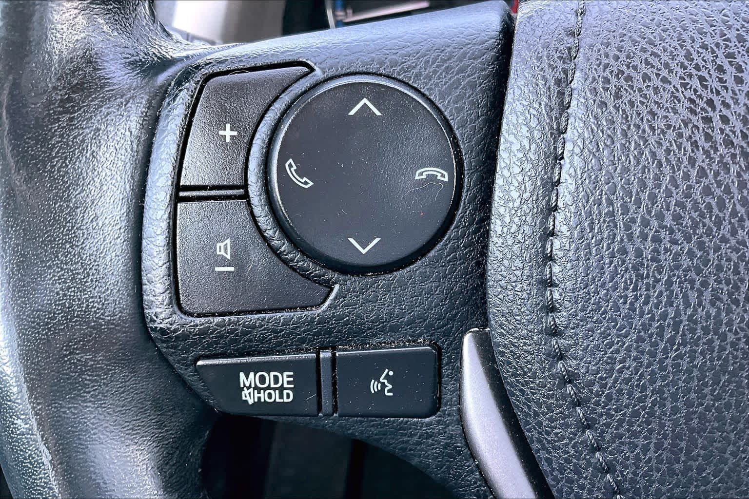 Used 2016 Super White Toyota XLE image 21