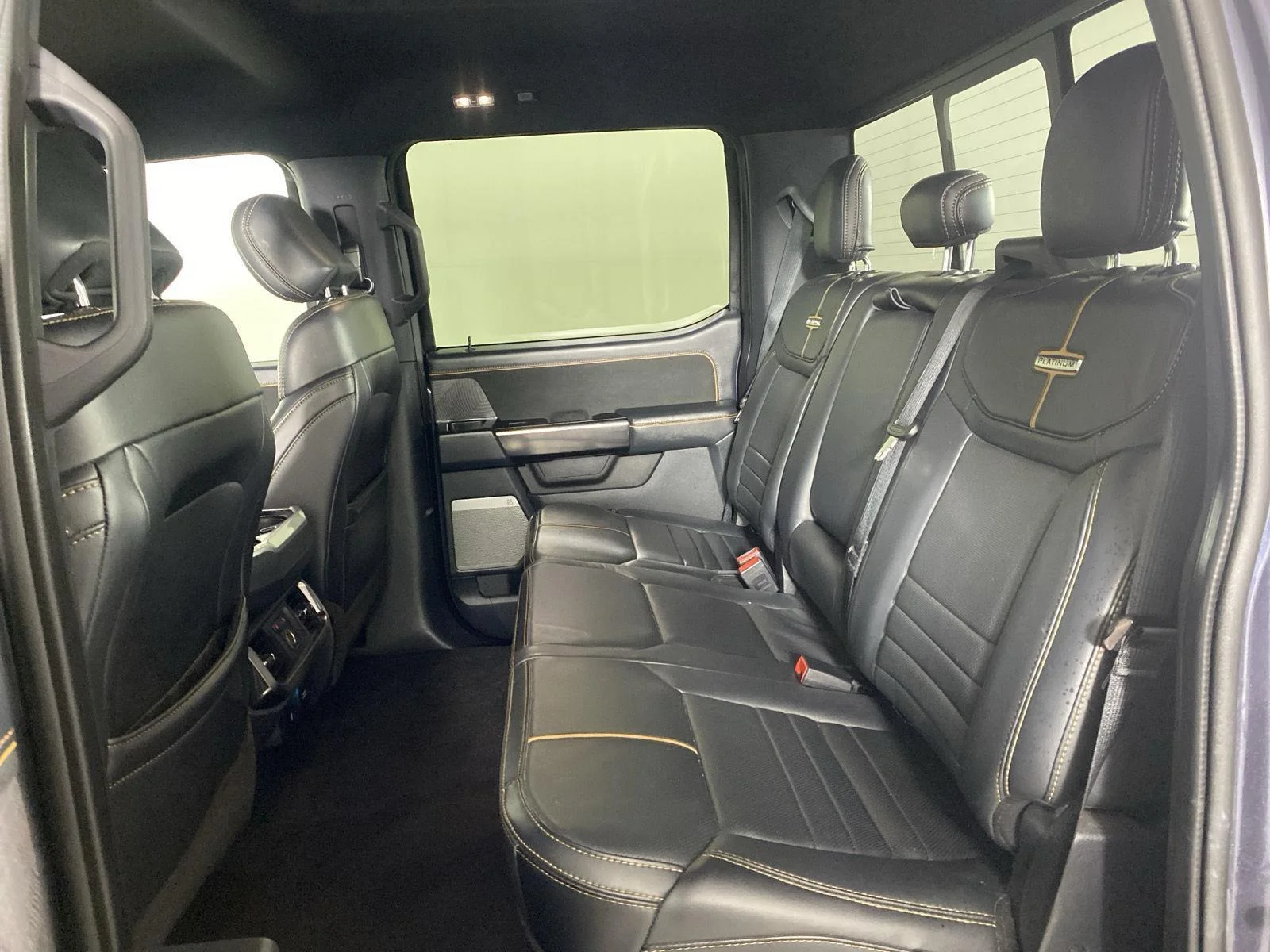 Used 2021 Smoked Quartz Metallic Tinted Clearcoat Ford Platinum image 28