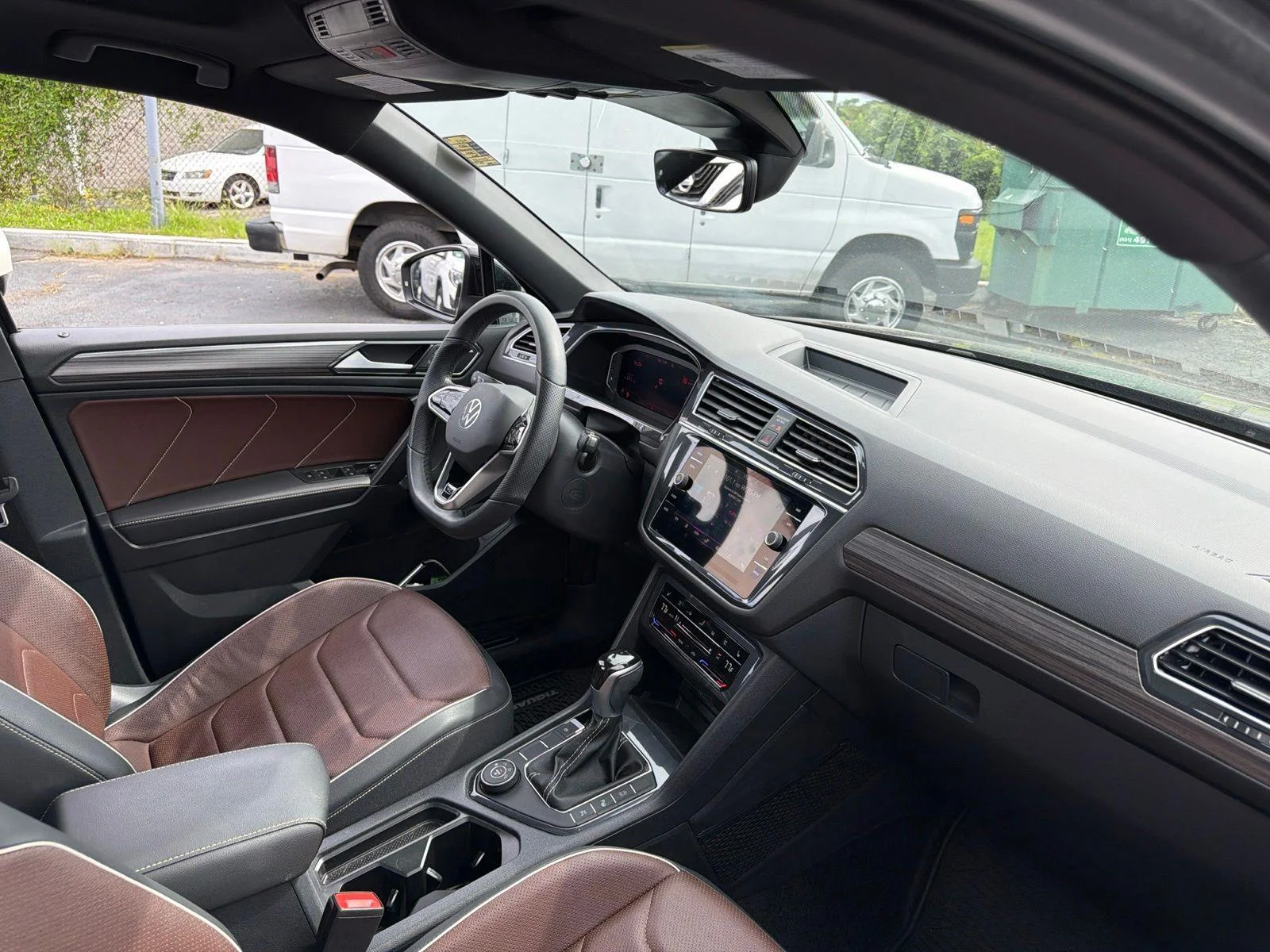 2024 Volkswagen Tiguan SEL R-LINE - Photo 15