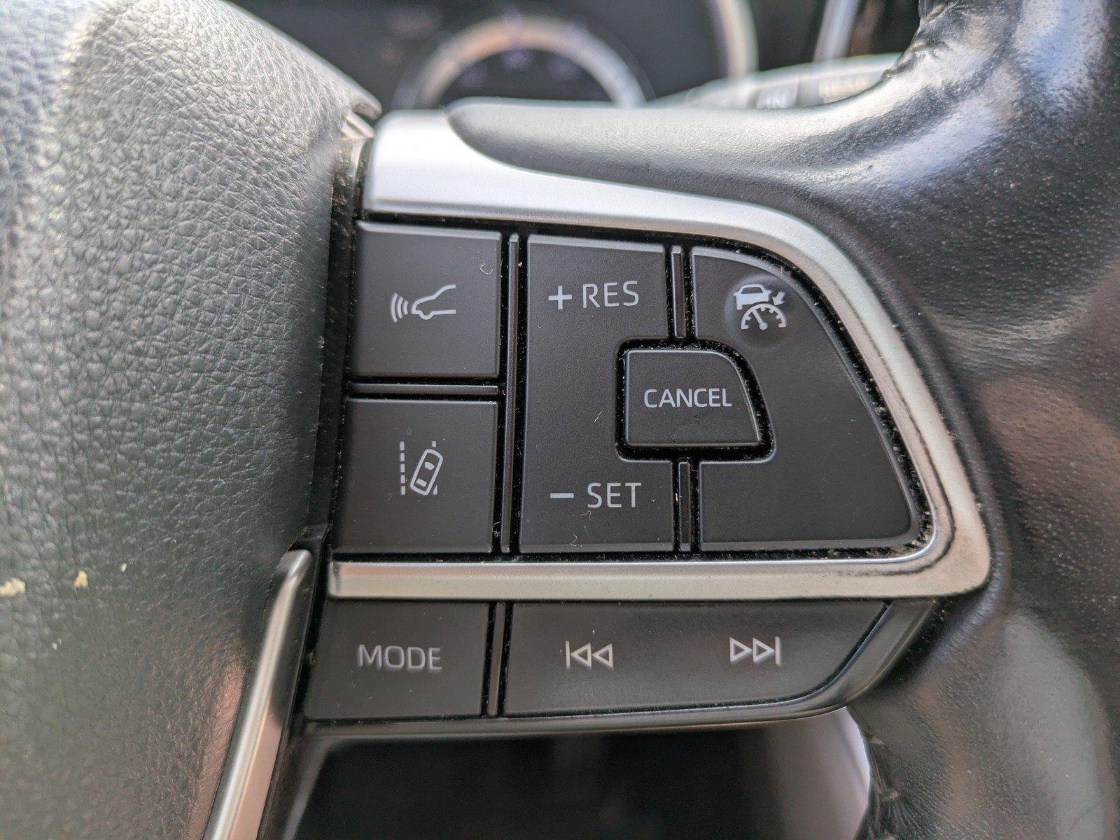 Used 2022 Midnight Black Metallic Toyota Hybrid XLE image 26