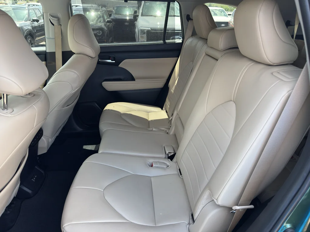 Used 2024 Cypress Toyota XLE image 9