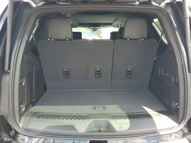 New 2026 Onyx Black GMC Elevation image 31