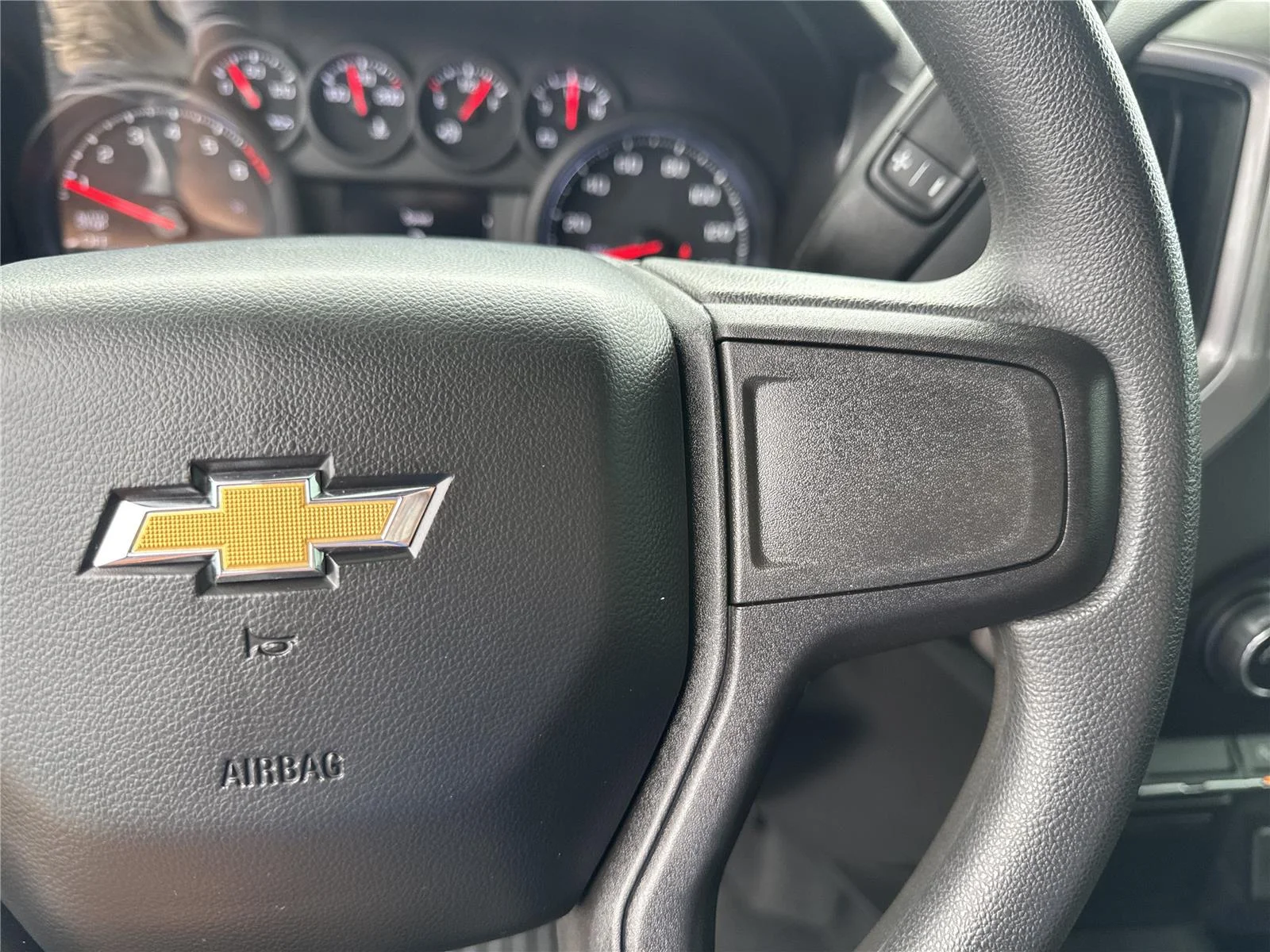 Used 2021 SILVER ICE METALLIC Chevrolet Custom image 22