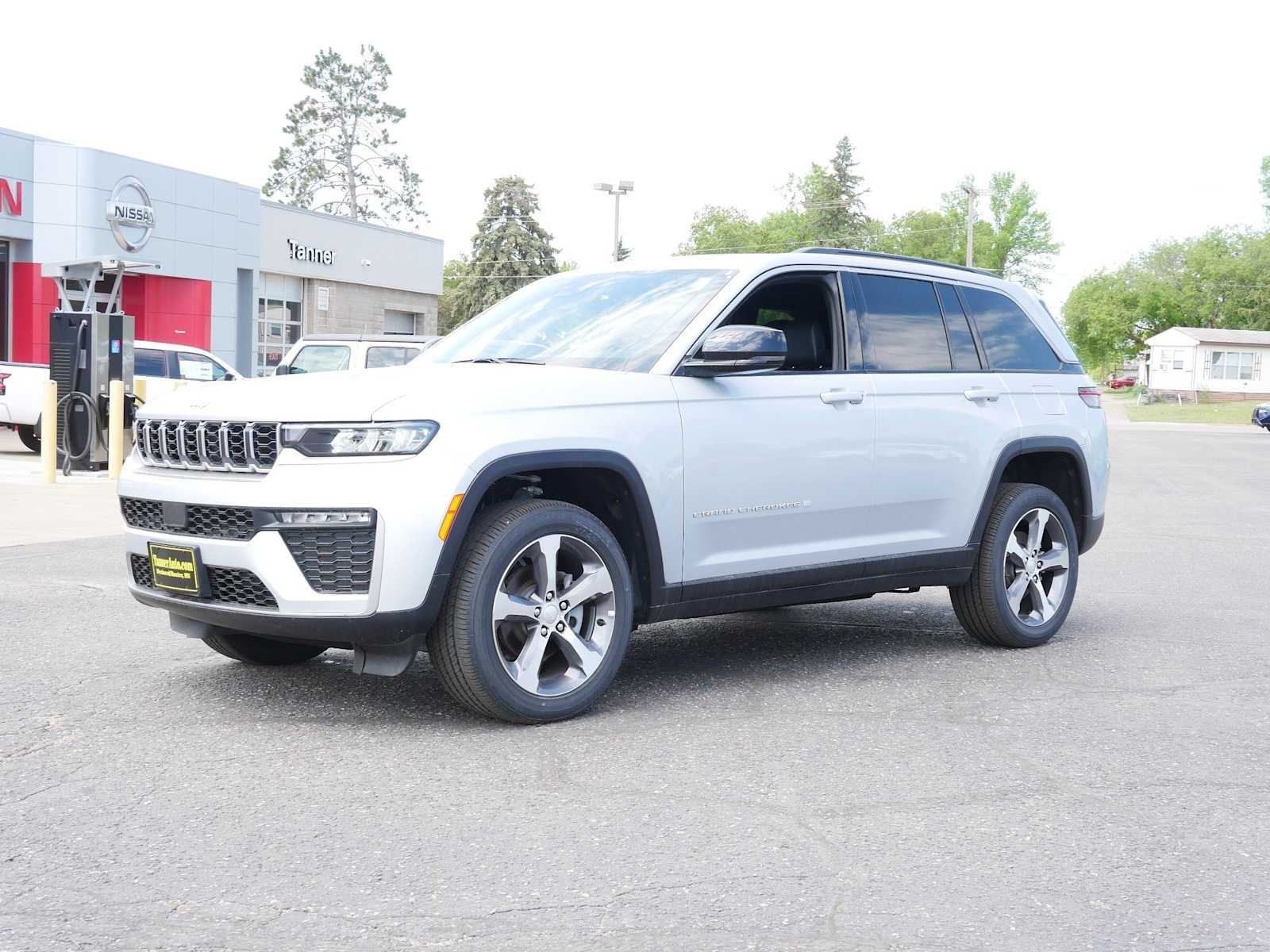 New 2026 Silver Zynith Jeep Limited image 3