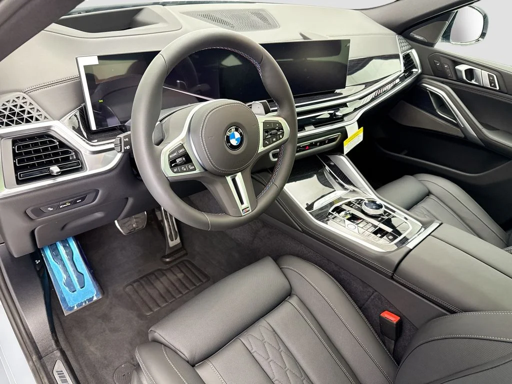 New 2027 Gray BMW M60i image 9