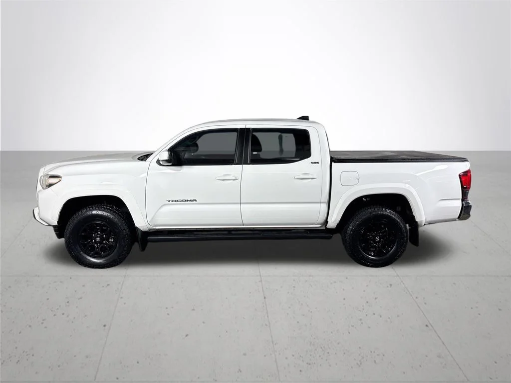 Used 2020 White Toyota SR5 image 9