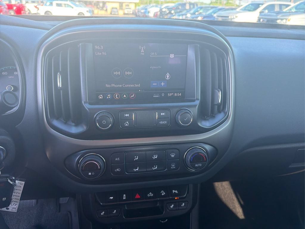 Used 2022 Black Chevrolet Z71 image 11