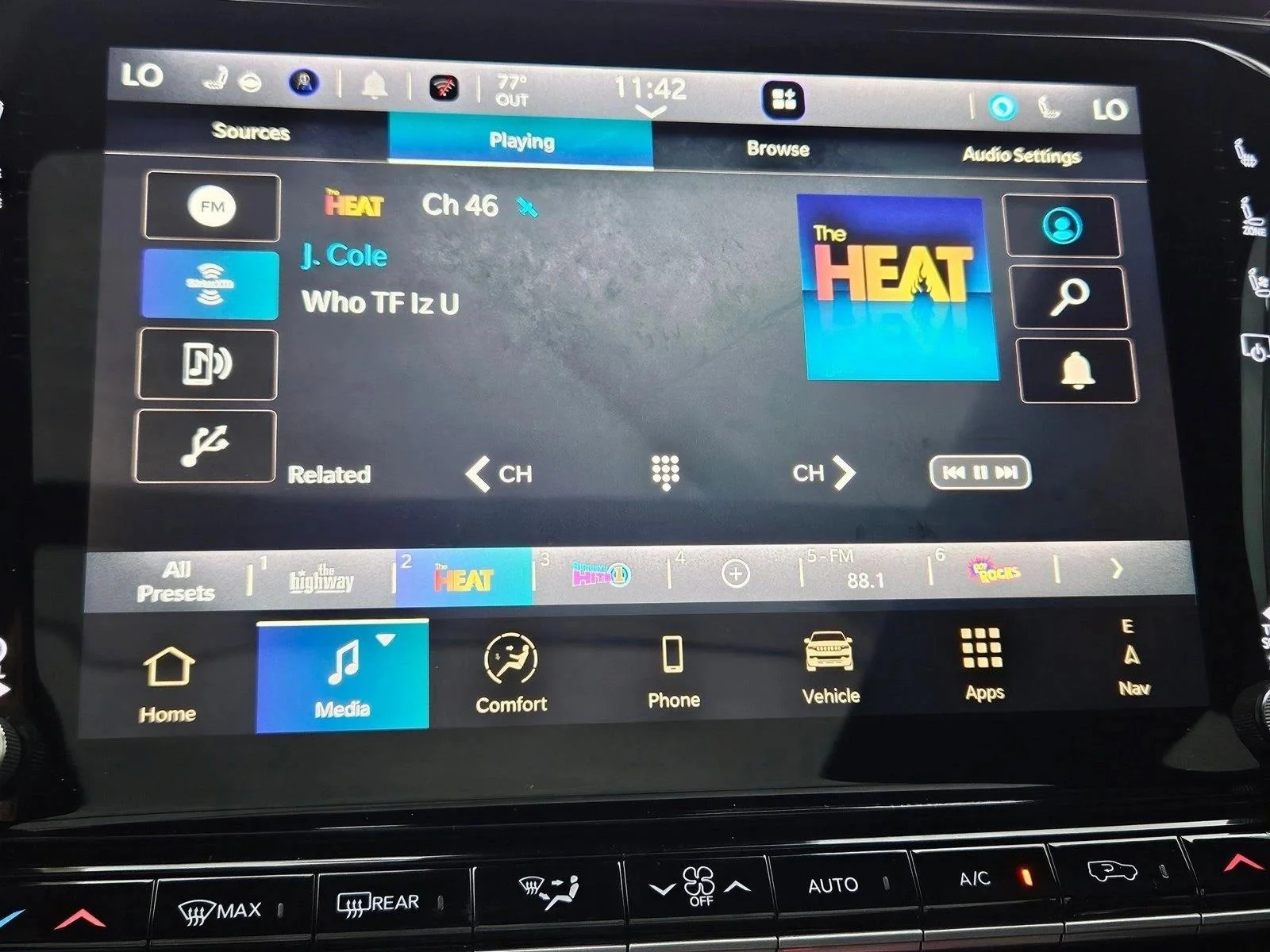 New 2026 High Gloss Black Exterior Paint Jeep Limited Reserve image 12