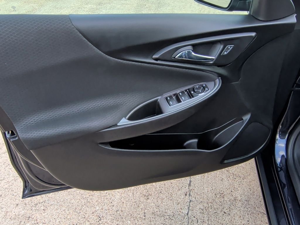 Used 2022 Gray Chevrolet LS image 10