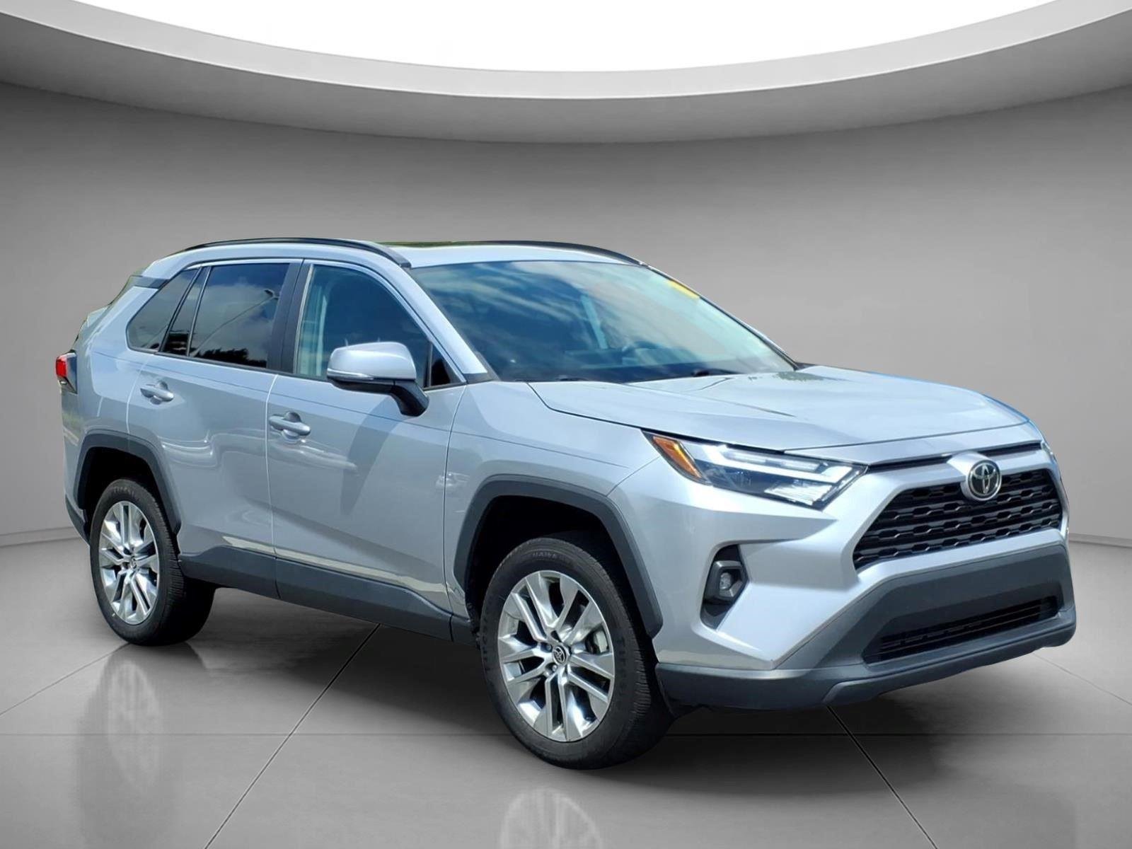 2023 Toyota RAV4 XLE Premium FWD's photo