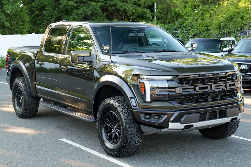 Used 2024 Green Ford Raptor image 10