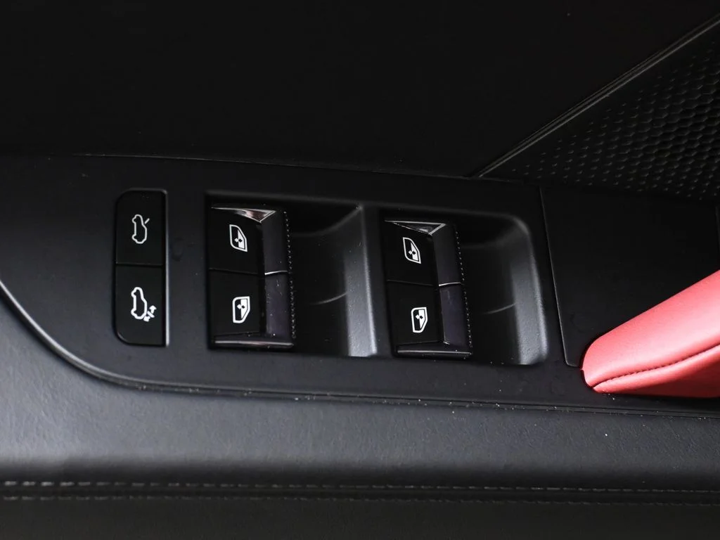 2026 Porsche Cayenne Turbo Electric - Photo 34