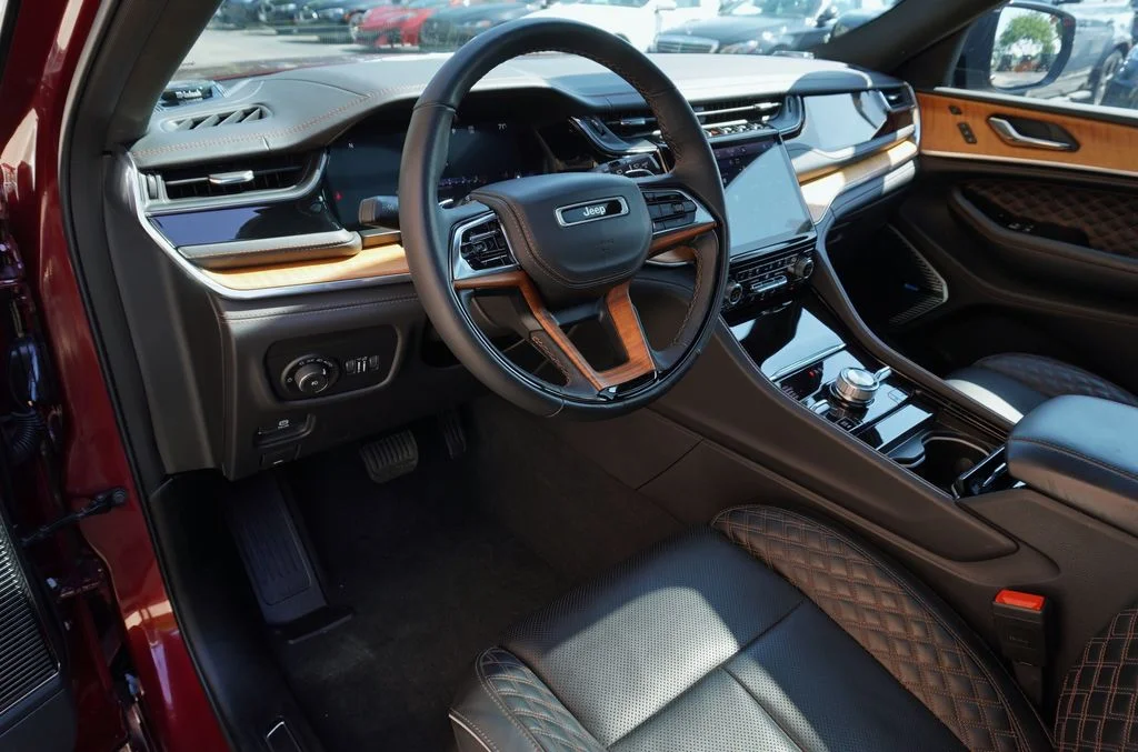 Used 2024 Red Jeep Summit Reserve image 12