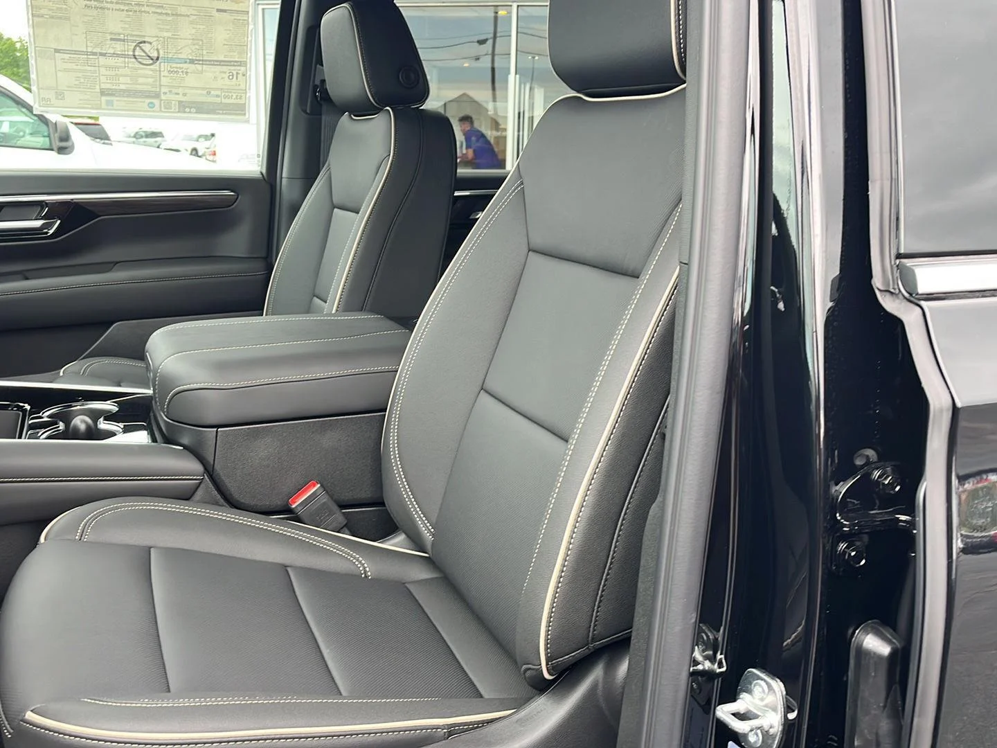 2026 Chevrolet Suburban Premier - Photo 22