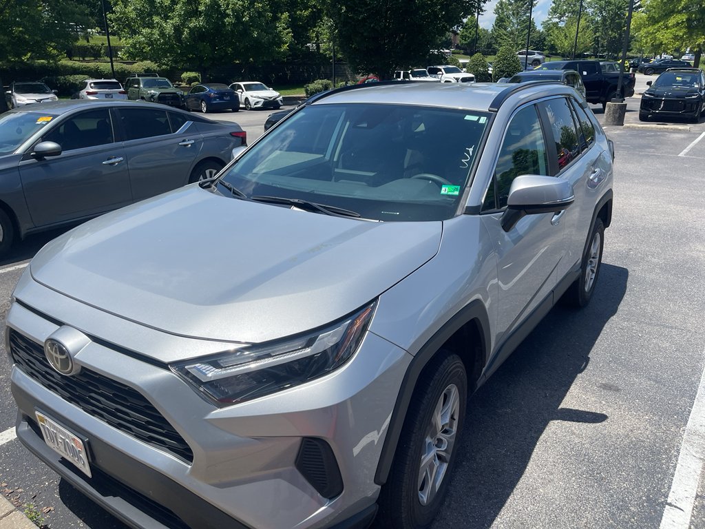 Used 2025 Silver Sky Metallic Toyota XLE image 2
