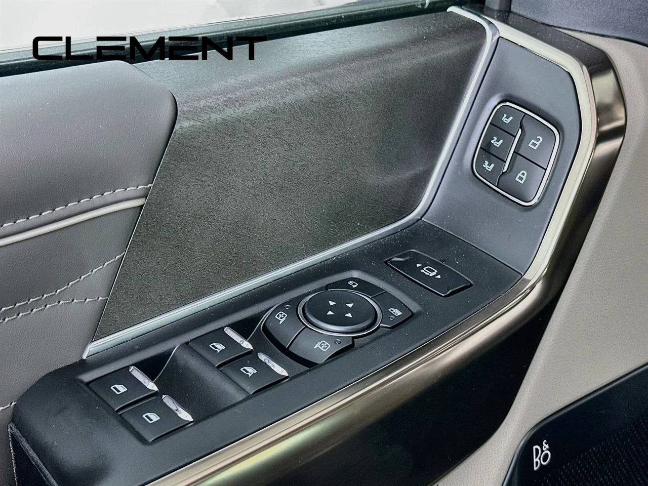 Used 2026 Gray Ford Platinum image 28
