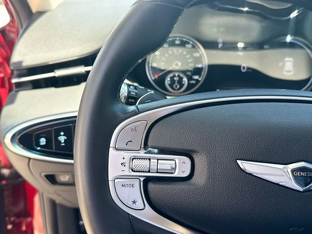 2025 GENESIS GV70 Standard - Photo 11