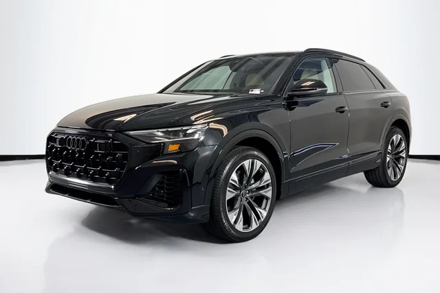 2025 Audi Q8 Premium Plus