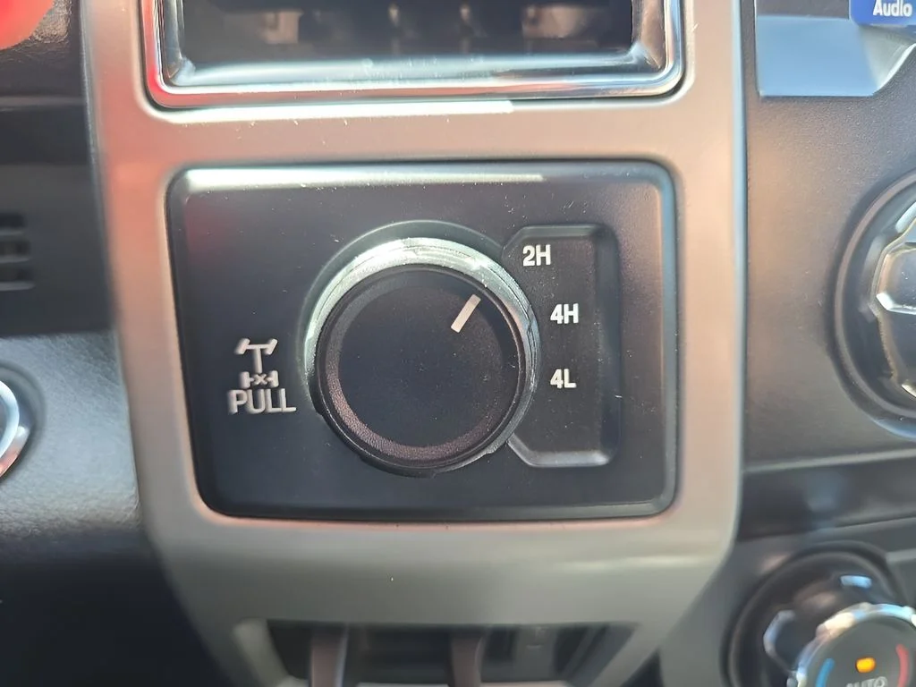 Used 2021 Carbonized Gray Metallic Ford LARIAT image 29