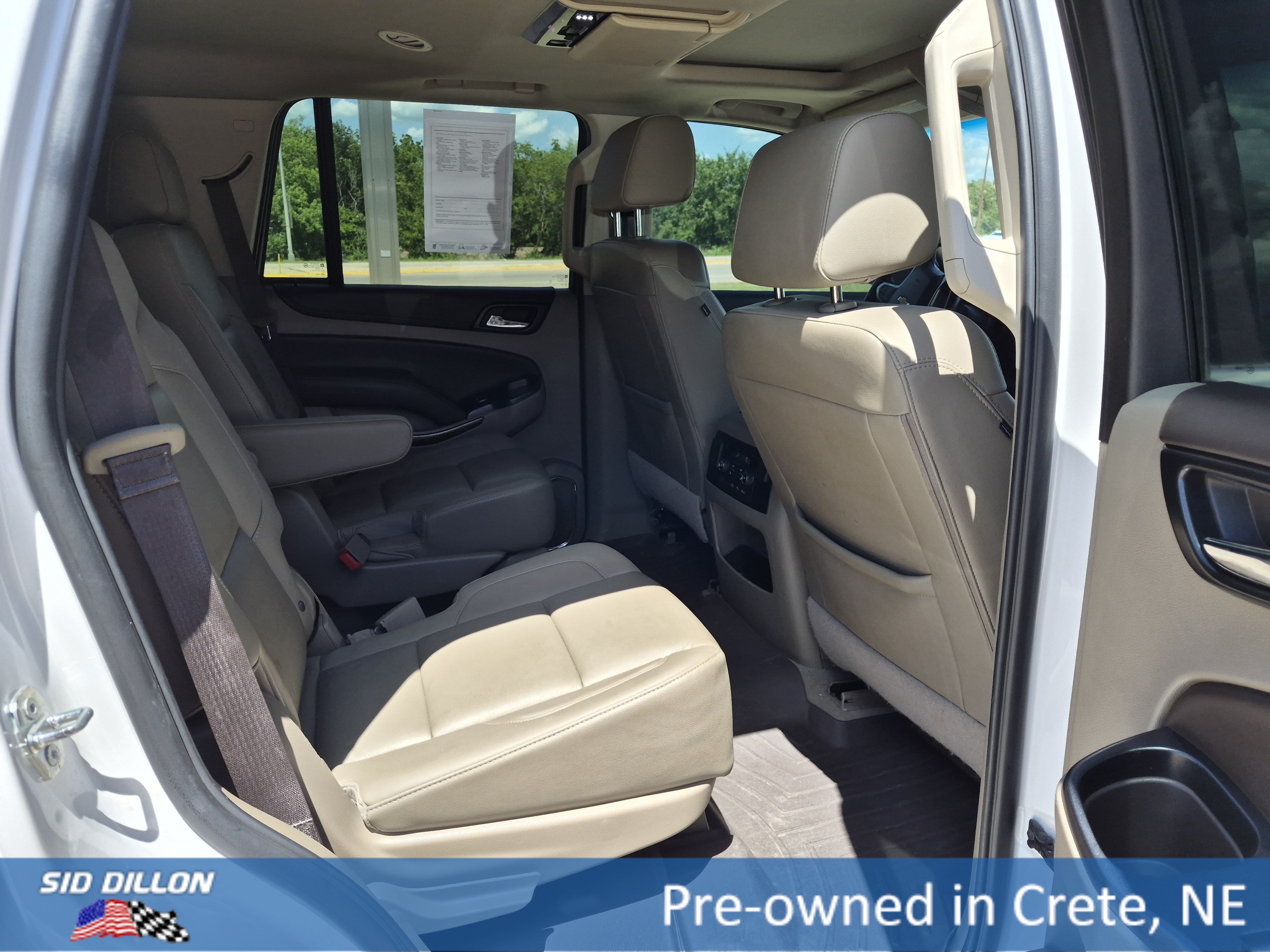 Used 2019 Iridescent Pearl Tricoat Chevrolet LT image 6
