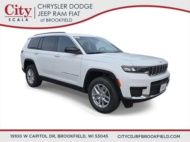 New 2025 Bright White Clear-Coat Exterior Paint Jeep Laredo X image 13