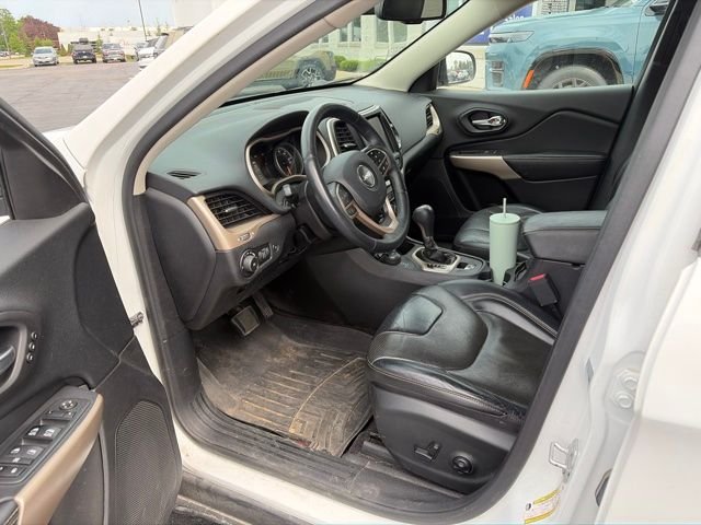 Used 2017 Bright White Clearcoat Jeep Limited image 5