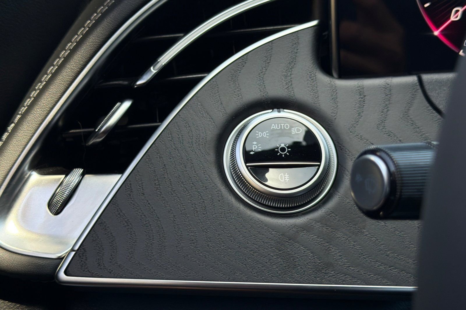 New 2026 Polar White Mercedes-Benz E 350 image 29