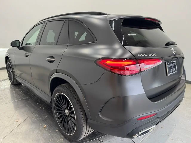 New 2027 Gray Mercedes-Benz GLC 300 image 9
