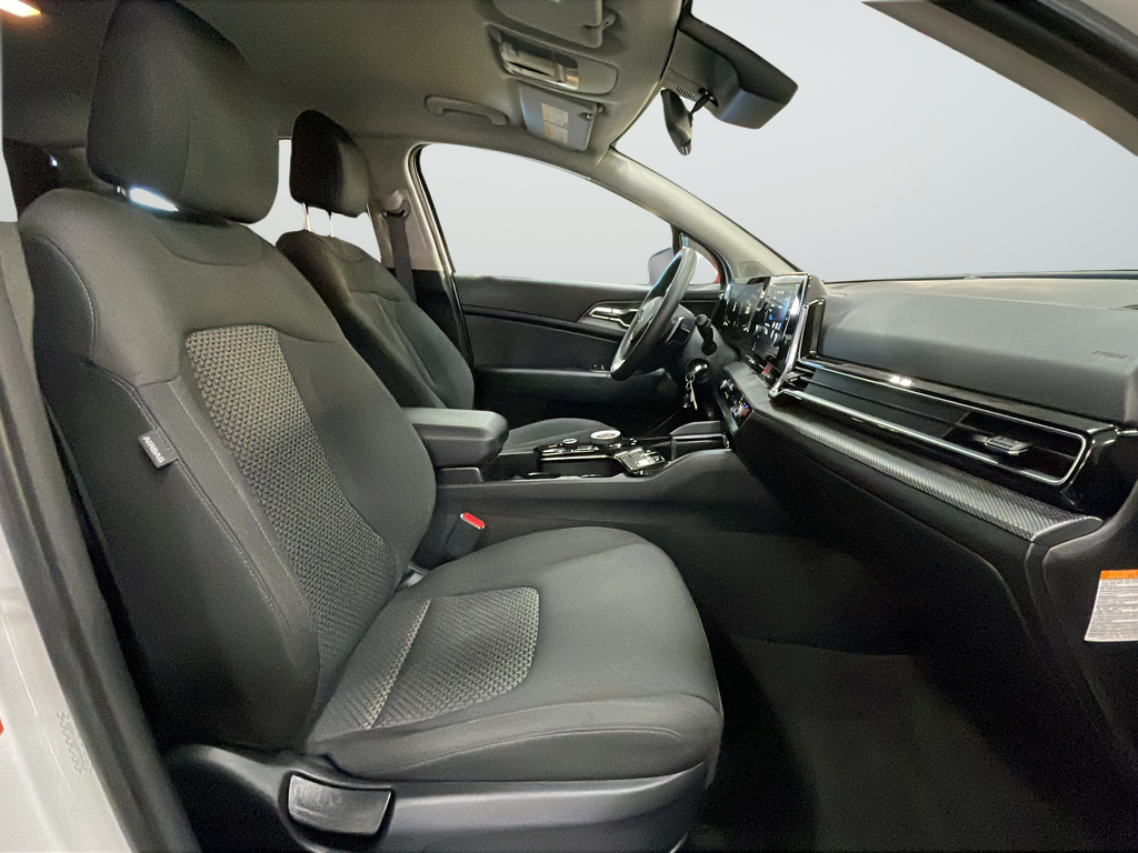 Used 2023 White Kia LX image 26