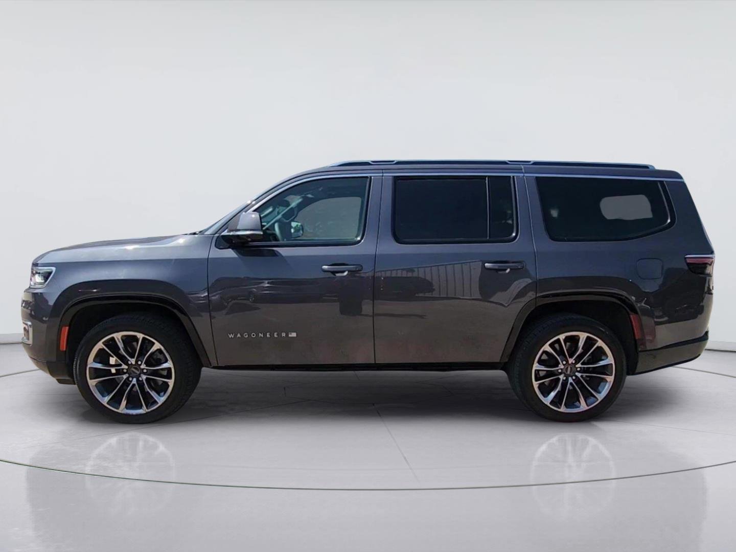 2022 Jeep Wagoneer photo 5 of 36
