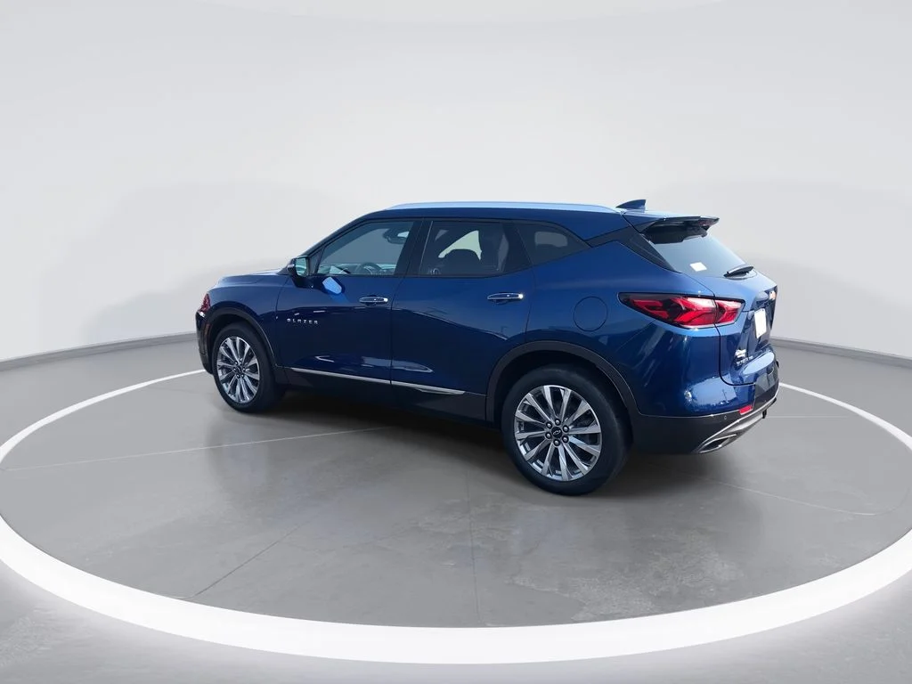 Used 2022 Blue Chevrolet Premier image 6