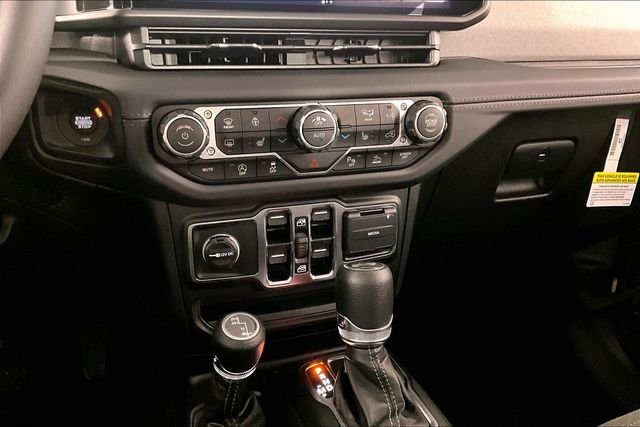 2026 Jeep Wrangler 4-Door Sahara - Photo 7