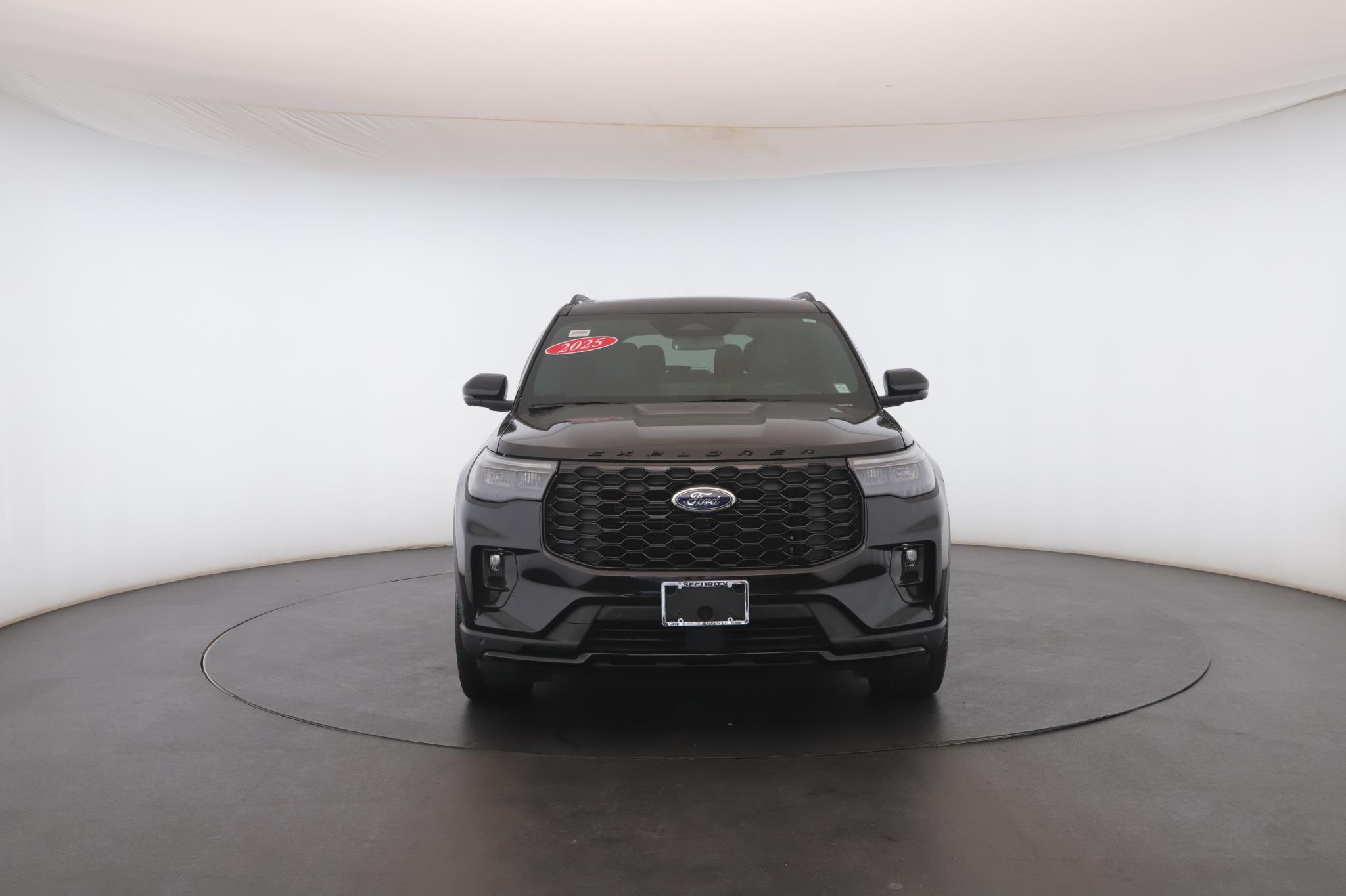 Used 2025 Agate Black Metallic Ford ST-Line 4WD image 25