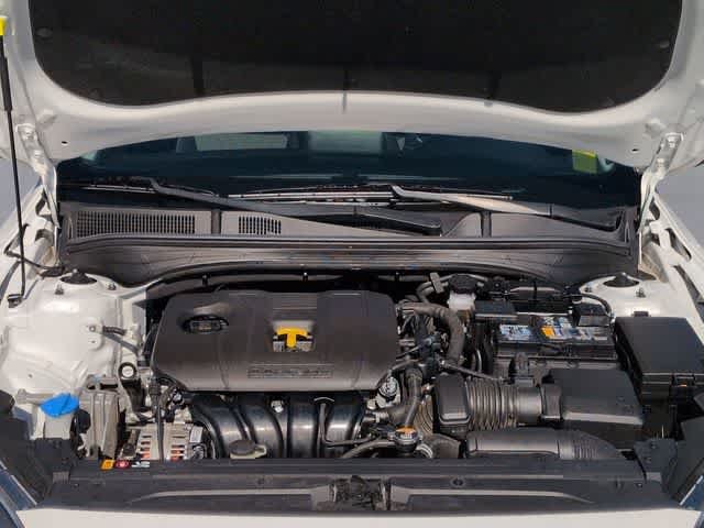 Used 2023 Snow White Pearl Kia LXS image 14