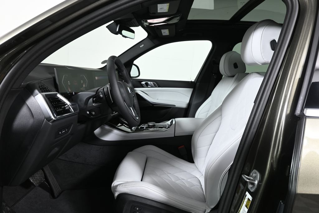 Used 2026 Green Metallic BMW xDrive40i image 3