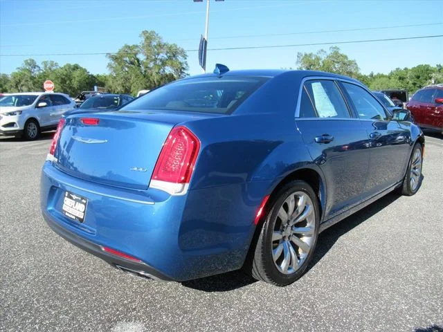 Used 2021  Chrysler Touring image 7