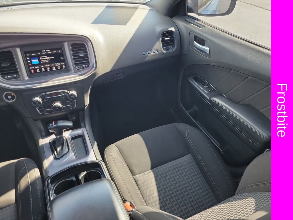 Used 2021  Dodge SXT image 11