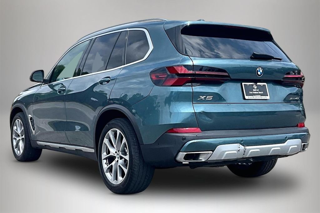 Used 2024 Blue BMW xDrive40i image 4