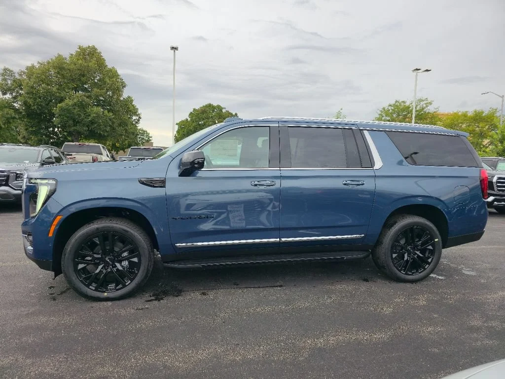2026 GMC Yukon XL Elevation - Photo 6