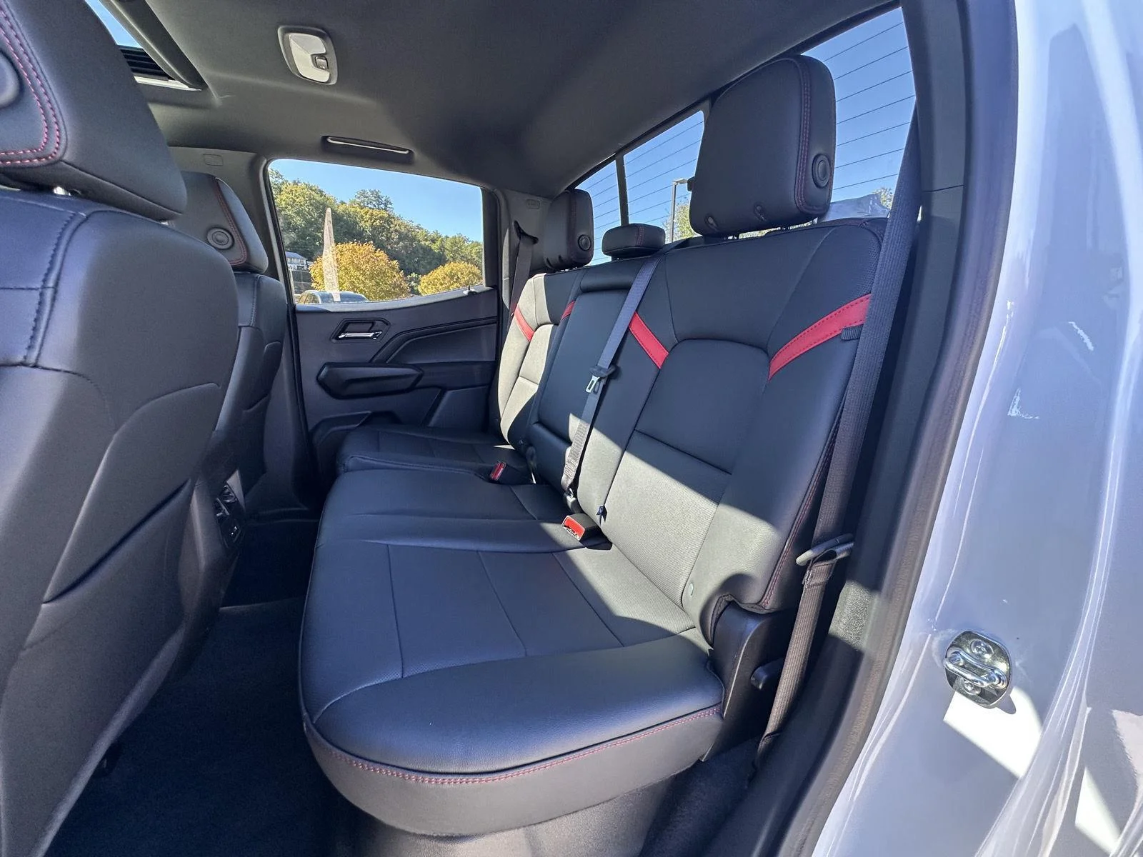 2026 Chevrolet Colorado Z71 - Photo 11