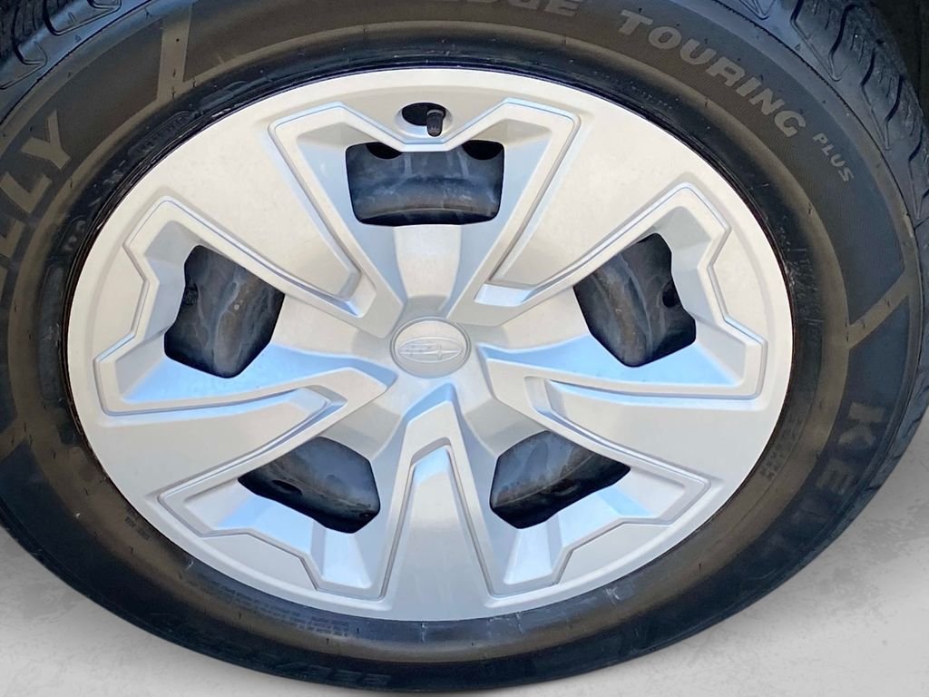 Used 2024 Gray Subaru Base image 28