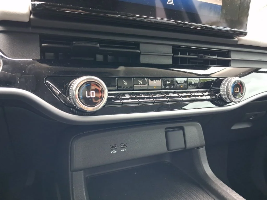 Used 2025  Honda Touring image 28