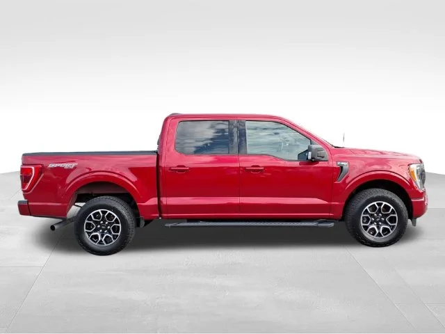 Used 2021 Red Ford XLT image 12