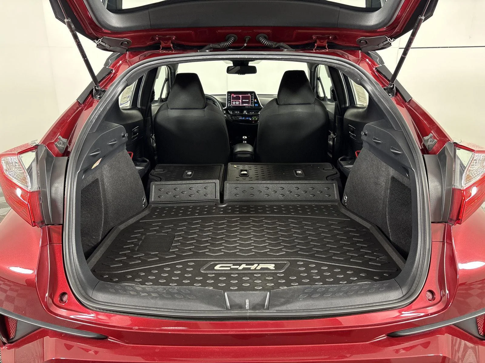 Used 2019 Ruby Flare Pearl w/Black Roof Toyota XLE image 19