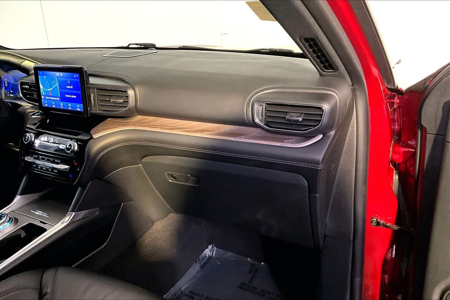 Used 2021 Rapid Red Metallic Tinted Clearcoat Ford Platinum image 32