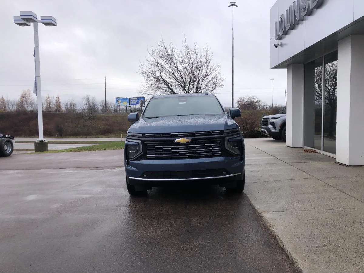 New 2026 Blue Chevrolet 4WD 4dr High Country image 3
