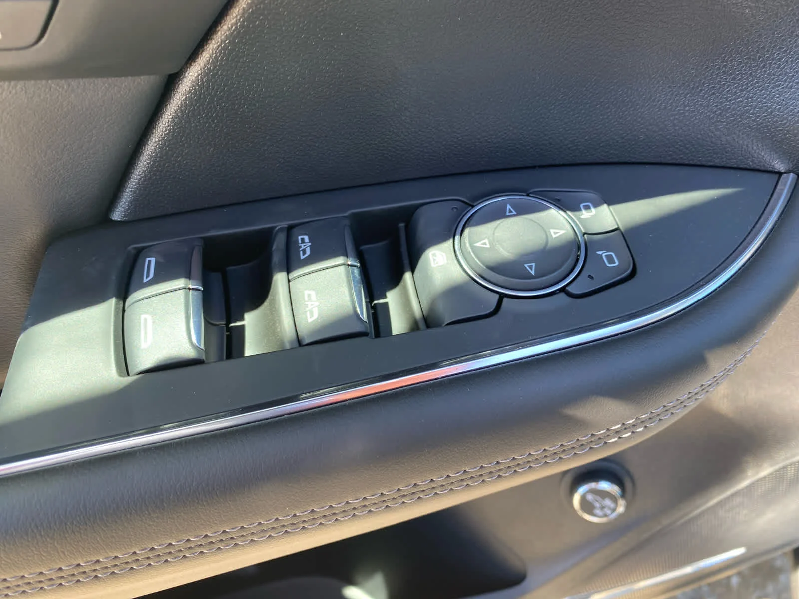 New 2026 Quartz Blue Metallic Buick Avenir image 7